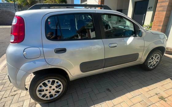 FIAT UNO 1.0 EVO VIVACE 8V FLEX 4P MANUAL FIAT UNO 1.0 EVO VIVACE 8V FLEX 4P MANUAL
